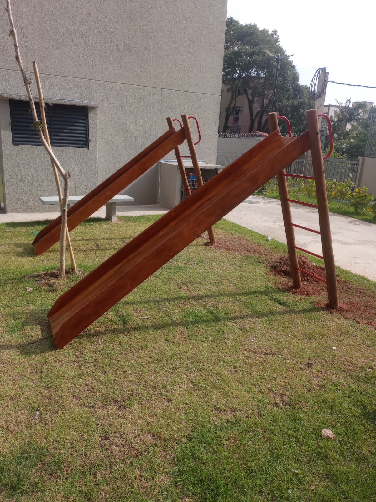 7d2d6cbef99de5b222223c8a9fc79d23e30098c1